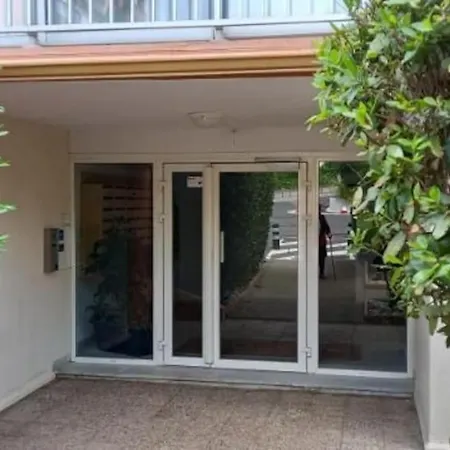 Cap D' Centre Port *