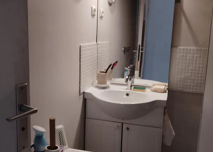 Cap D' Centre Port 아파트