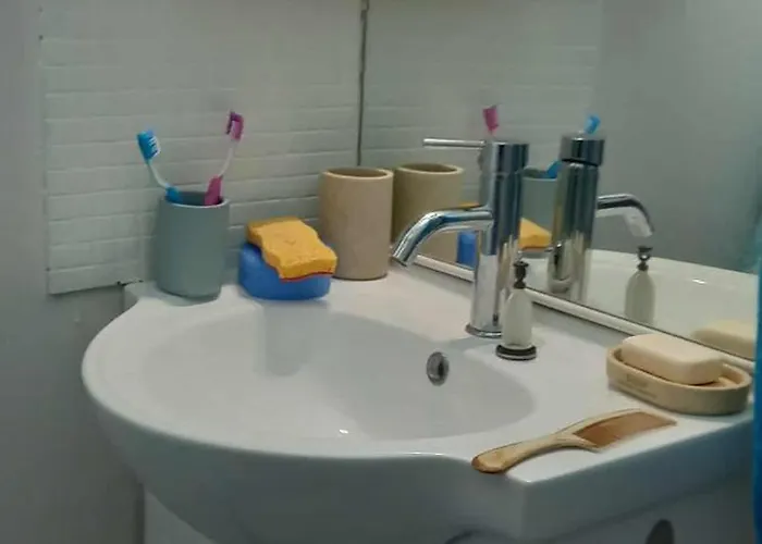 Cap D' Centre Port 아파트 *